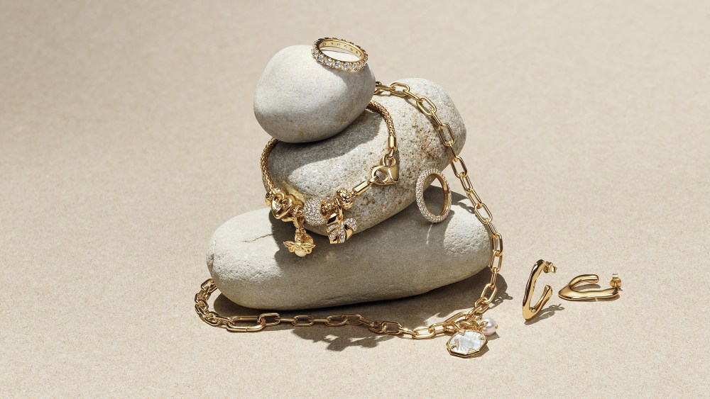 Summer jewelry from Pandora.