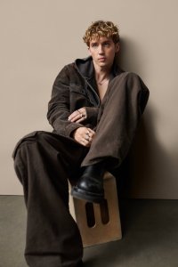 Gap's Get Loose Campaign