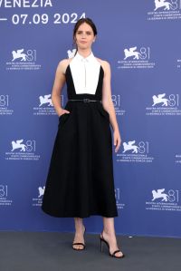 VENICE, ITALY - SEPTEMBER 01: Felicity Jones attends the "The Brutalist" photocall during the 81st Venice International Film Festival at Palazzo del Casino on September 01, 2024 in Venice, Italy. (Photo by Pascal Le Segretain/Getty Images)