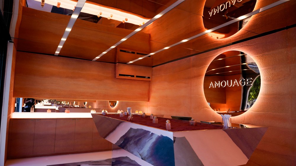 First Amouage Temporary Boutique on the West Coast at The Grove