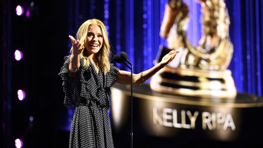 D23: THE ULTIMATE DISNEY FAN EVENT PRESENTED BY VISA  - KELLY RIPA at the DISNEY LEGENDS AWARDS CEREMONY at D23: The Ultimate Disney Fan Event on Sunday, August 11, 2024. (The Walt Disney Company)