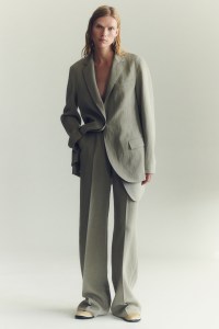 Lafayette 148 Spring 2025 Ready-to-Wear Collection at New York Fashion Week