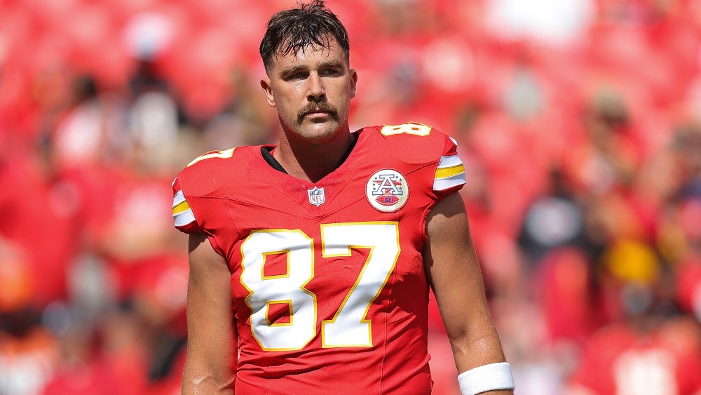 Travis Kelce at a football game between the Cincinnati Bengals and Kansas City Chiefs on Sept. 15 in Kansas City, Missouri, nfl, Taylor Swift, football, Bottega Veneta