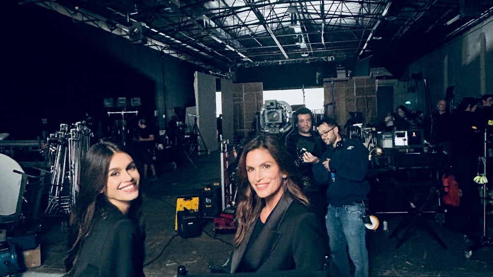 Cindy Crawford and daughter Kaia Gerber behind the scenes of the livestream, zara, zarastream