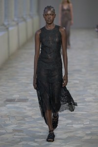 Alberta Ferretti Spring 2025 Ready-To-Wear Collection