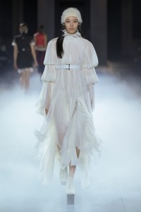 Alexander McQueen Spring 2025 Ready-to-Wear Collection at Paris Fashion Week