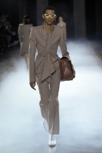 Alexander McQueen Spring 2025 Ready-to-Wear Collection at Paris Fashion Week