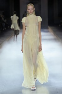 Alexander McQueen Spring 2025 Ready-to-Wear Collection at Paris Fashion Week