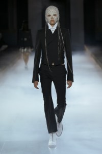 Alexander McQueen Spring 2025 Ready-to-Wear Collection at Paris Fashion Week