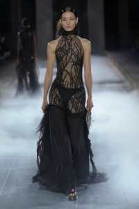 Alexander McQueen Spring 2025 Ready-to-Wear Collection at Paris Fashion Week