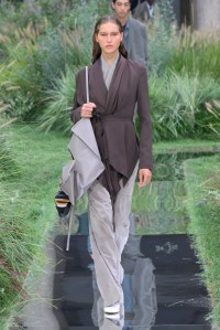 Boss Spring 2025 Ready-To-Wear Collection at Milan Fashion WeekModel on the runway at Boss RTW Spring 2025 as part of Milan Ready to Wear Fashion Week on September 18, 2024 in Milan, Italy.