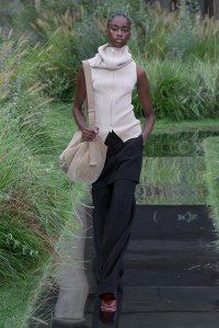 Boss Spring 2025 Ready-To-Wear Collection at Milan Fashion WeekModel on the runway at Boss RTW Spring 2025 as part of Milan Ready to Wear Fashion Week on September 18, 2024 in Milan, Italy.