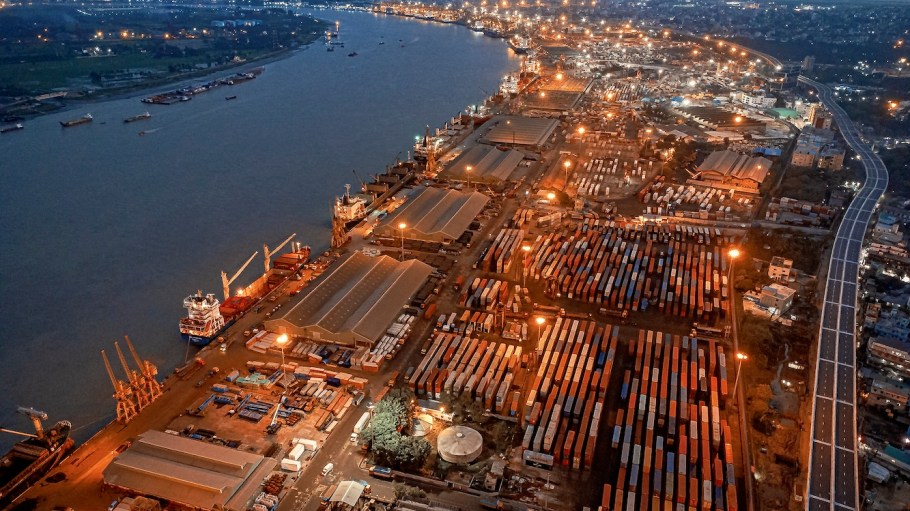 Cargo entering and exiting Chattogram Port has been severely disrupted, with delays holding up six vessels at the port’s outer anchorage on Thursday.