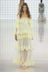 Chloé Spring 2025 Ready-to-Wear Collection at Paris Fashion Week