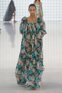 Chloé Spring 2025 Ready-to-Wear Collection at Paris Fashion Week