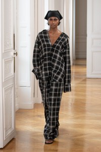 Christian Wijnants Spring 2025 Ready-to-Wear Collection at Paris Fashion Week
