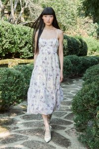 Cinq à Sept Spring 2025 Ready-to-Wear Collection at New York Fashion Week