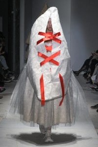 Comme des Garçons Spring 2025 Ready-to-Wear Collection at Paris Fashion Week