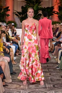 Dennis Basso 2025 Ready-to-Wear Collection at New York Fashion Week