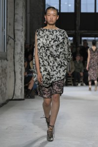Dries Van Noten Spring 2025 Ready-to-Wear Collection at Paris Fashion Week