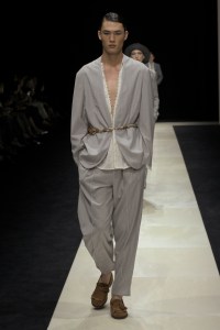 Emporio Armani Spring 2025 Ready-To-Wear Collection at Milan Fashion Week