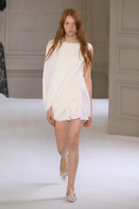 Giambattista Valli Spring 2025 Ready-to-Wear Collection at Paris Fashion Week