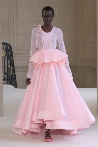 Giambattista Valli Spring 2025 Ready-to-Wear Collection at Paris Fashion Week