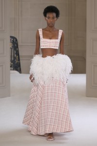 Giambattista Valli Spring 2025 Ready-to-Wear Collection at Paris Fashion Week