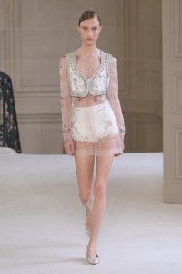 Giambattista Valli Spring 2025 Ready-to-Wear Collection at Paris Fashion Week