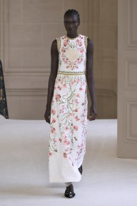 Giambattista Valli Spring 2025 Ready-to-Wear Collection at Paris Fashion Week