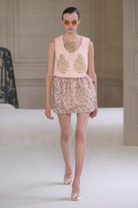 Giambattista Valli Spring 2025 Ready-to-Wear Collection at Paris Fashion Week