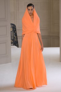 Giambattista Valli Spring 2025 Ready-to-Wear Collection at Paris Fashion Week