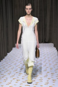 Jil Sander Spring 2025 Ready-To-Wear Collection at Milan Fashion Week