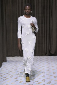 Jil Sander Spring 2025 Ready-To-Wear Collection at Milan Fashion Week