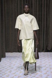 Jil Sander Spring 2025 Ready-To-Wear Collection at Milan Fashion Week