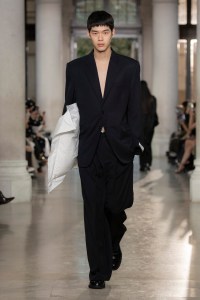 Kimhekim Spring 2025 ready-to-wear collection at Paris Fashion Week