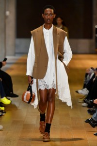 Monse_ Spring Summer 2025_ New York Fashion Week Photo: Marcelo Soubhia/ FIRSTVIEW Monse Spring 2025 Ready-to-Wear Collection at New York Fashion Week