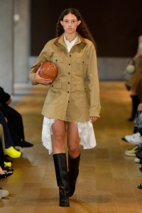 Monse_ Spring Summer 2025_ New York Fashion Week Photo: Marcelo Soubhia/ FIRSTVIEW Monse Spring 2025 Ready-to-Wear Collection at New York Fashion Week