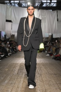 Moschino Spring 2025 Ready-To-Wear Collection at Milan Fashion Week