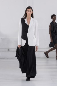 Mossi Spring 2025 ready-to-wear collection at Paris Fashion Week