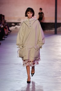 N°21 Spring 2025 Ready-To-Wear Collection at Milan Fashion Week