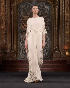 Naeem Khan Spring 2025 Ready-to-Wear Collection at New York Fashion Week