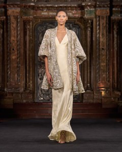 Naeem Khan Spring 2025 Ready-to-Wear Collection at New York Fashion Week