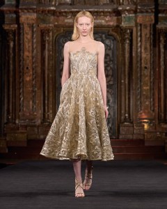 Naeem Khan Spring 2025 Ready-to-Wear Collection at New York Fashion Week