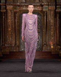Naeem Khan Spring 2025 Ready-to-Wear Collection at New York Fashion Week