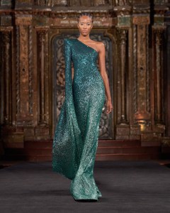 Naeem Khan Spring 2025 Ready-to-Wear Collection at New York Fashion Week
