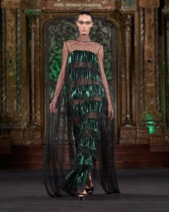 Naeem Khan Spring 2025 Ready-to-Wear Collection at New York Fashion Week
