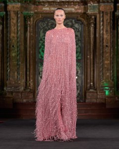 Naeem Khan Spring 2025 Ready-to-Wear Collection at New York Fashion Week