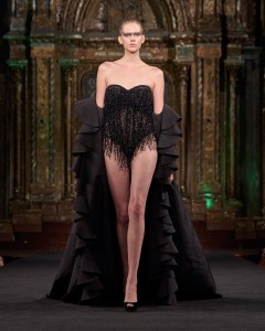Naeem Khan Spring 2025 Ready-to-Wear Collection at New York Fashion Week