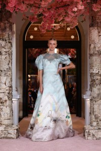Nardos, Spring 2025, New York City, September 9 2024Nardos Spring 2025 Ready-to-Wear Collection at New York Fashion WeekNardos Spring 2025 Ready-to-Wear Collection at New York Fashion Week